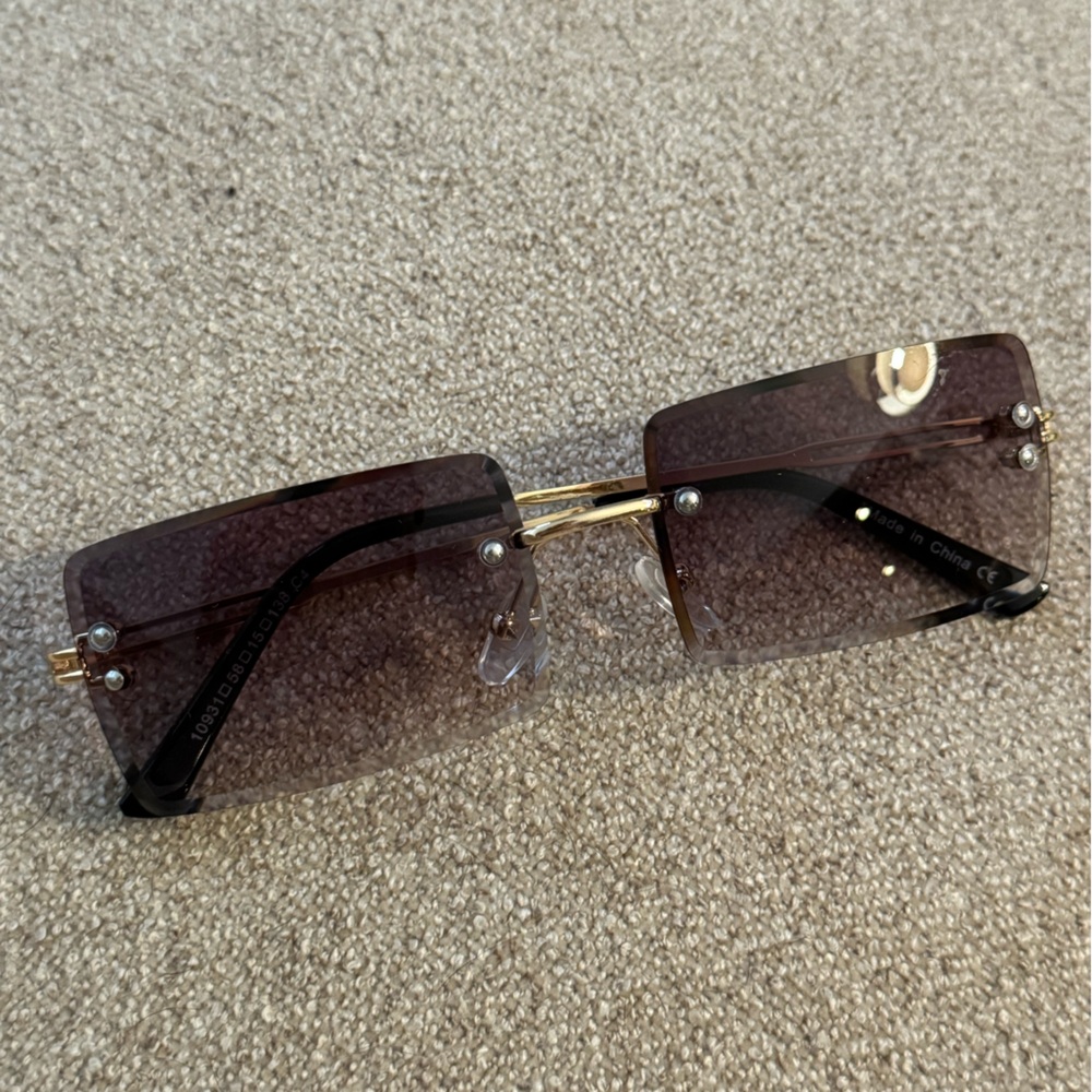 Elegant Brown Sunglasses